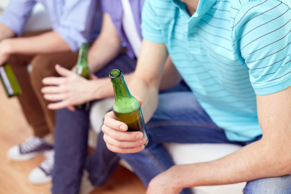 5 Causes of Teen Drinking Why Do Kids Drink? Talk It Out pic photo